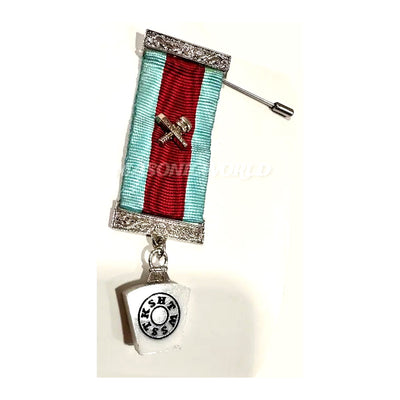 Irish and Scottish Members Jewel Including the Scottish Plug Mark NEW